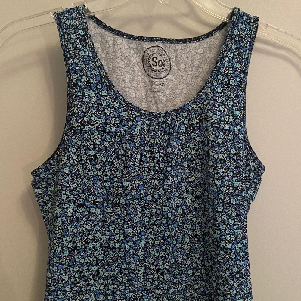Crop top, blue floral print, SO brand